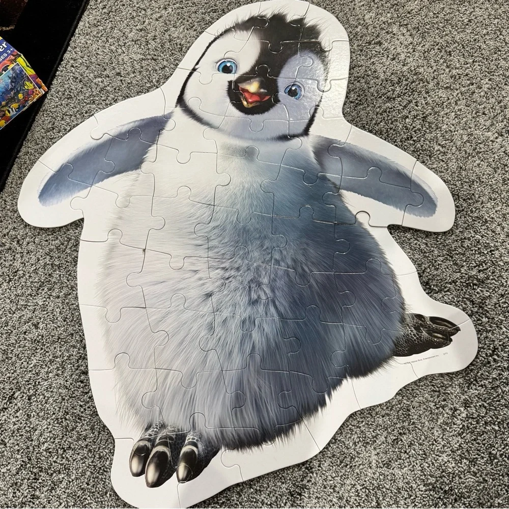 Happy Feet Two. 46 piece Penguin Shaped Kids Puzzle - no box